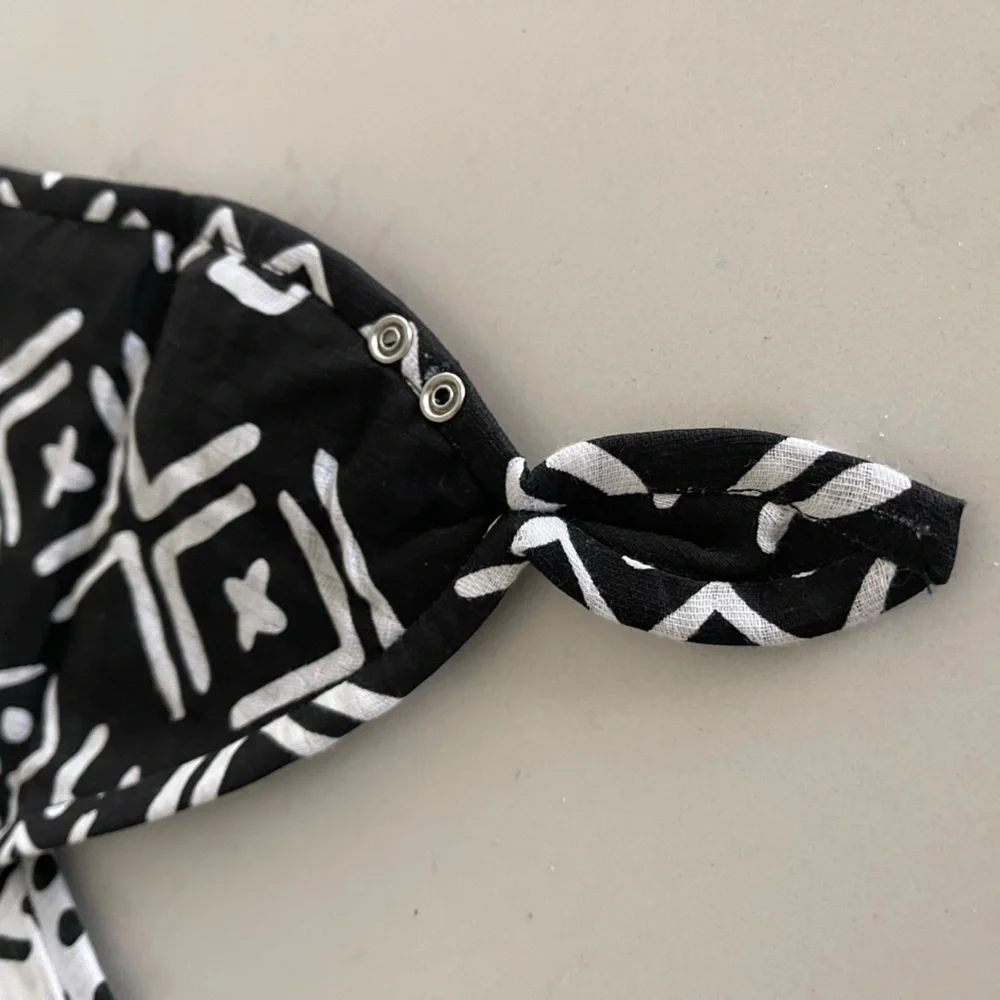 Set of 2 Spearmint Love Muslin Bandana Bibs – Black & White Mud Cloth Print NWOT